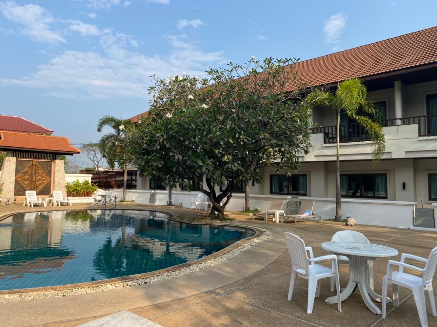 President Hotel Udonthani Экстерьер фото