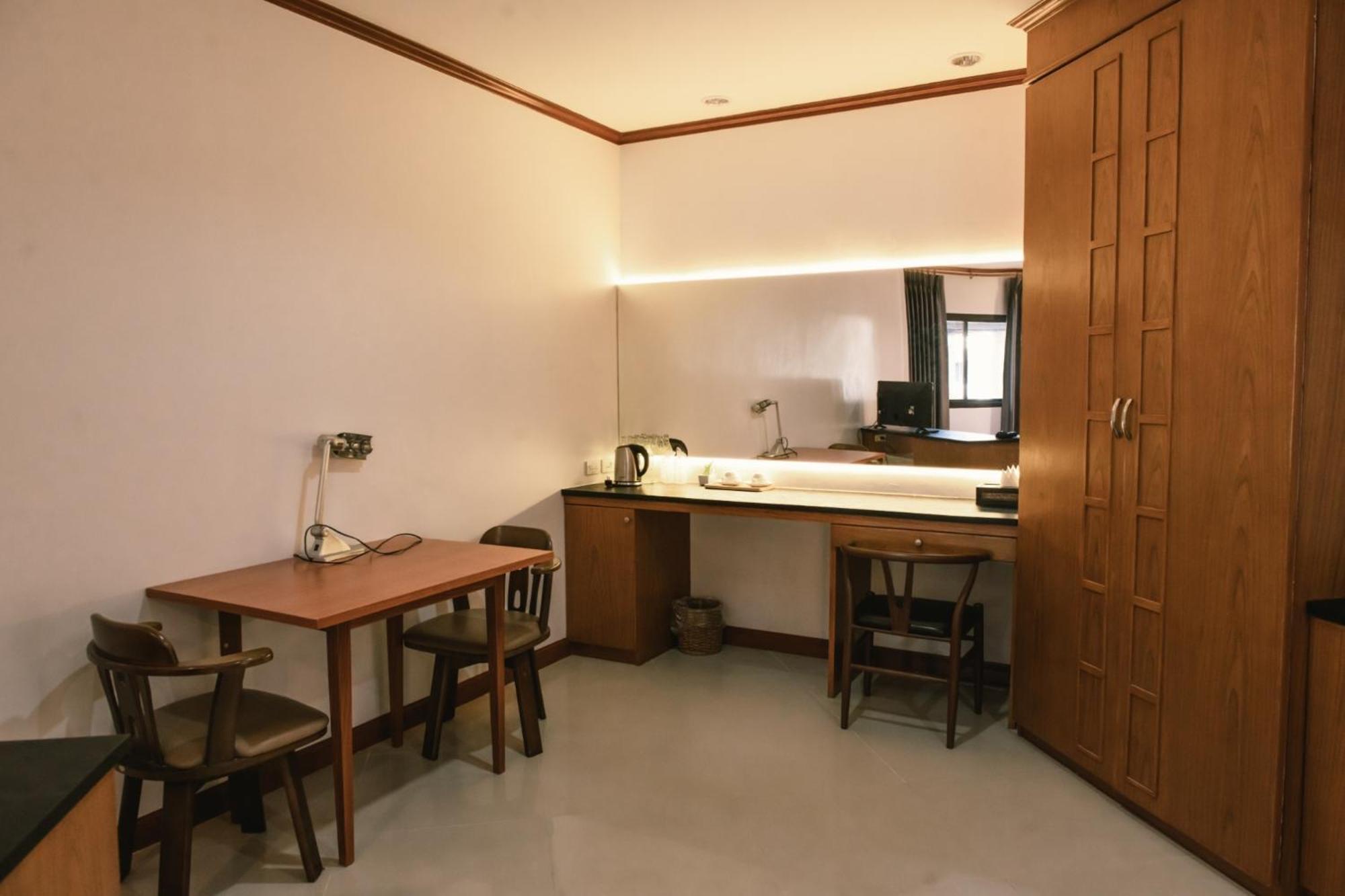 President Hotel Udonthani Экстерьер фото